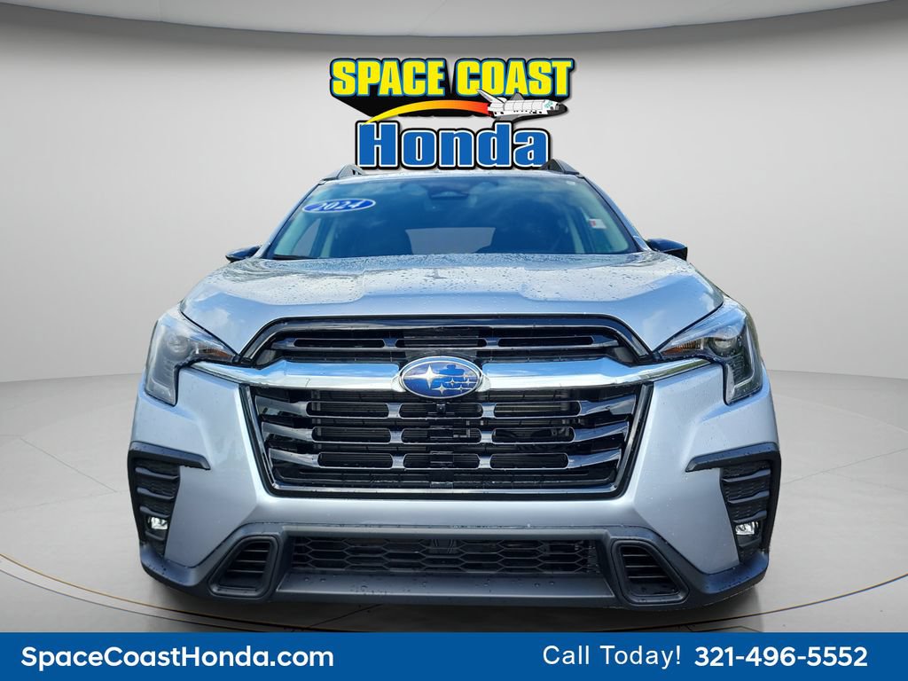 Used 2024 Subaru Ascent Limited w/ Technology Package AWD/4WD image 8