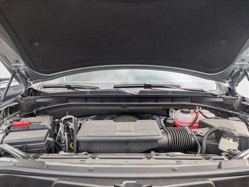 New 2025 Chevrolet Suburban Premier image 19