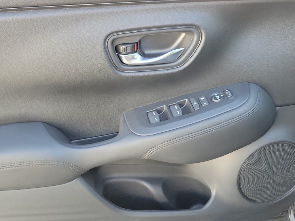 Used 2027 Honda HR-V LX image 20
