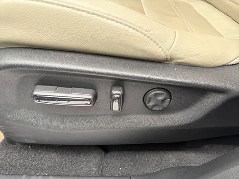 Used 2021 Honda CR-V EX-L image 11