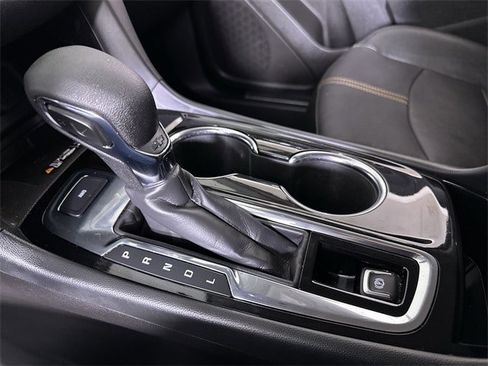 Used 2024 Chevrolet Equinox Premier image 16