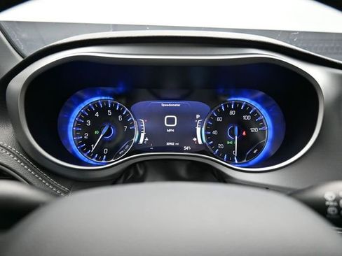 Used 2023 Chrysler Pacifica Touring-L w/ S Appearance Package image 20