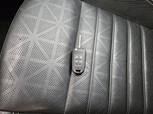 Used 2019 Buick Cascada Premium image 32