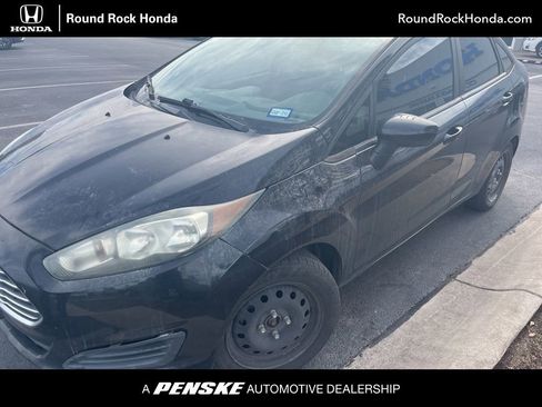 Used 2015 Ford Fiesta S image 1