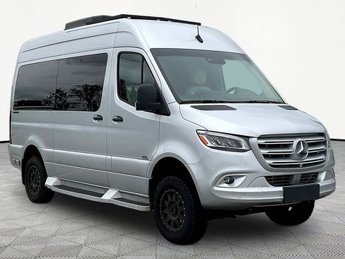 Used 2022 Mercedes-Benz Sprinter 2500 image 3
