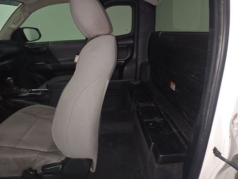 Used 2022 Toyota Tacoma SR RWD image 15