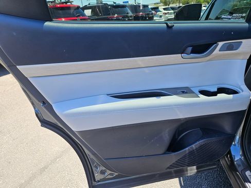 Used 2024 Hyundai Palisade Limited FWD image 10