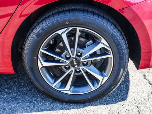 Used 2023 Kia Forte LXS image 12