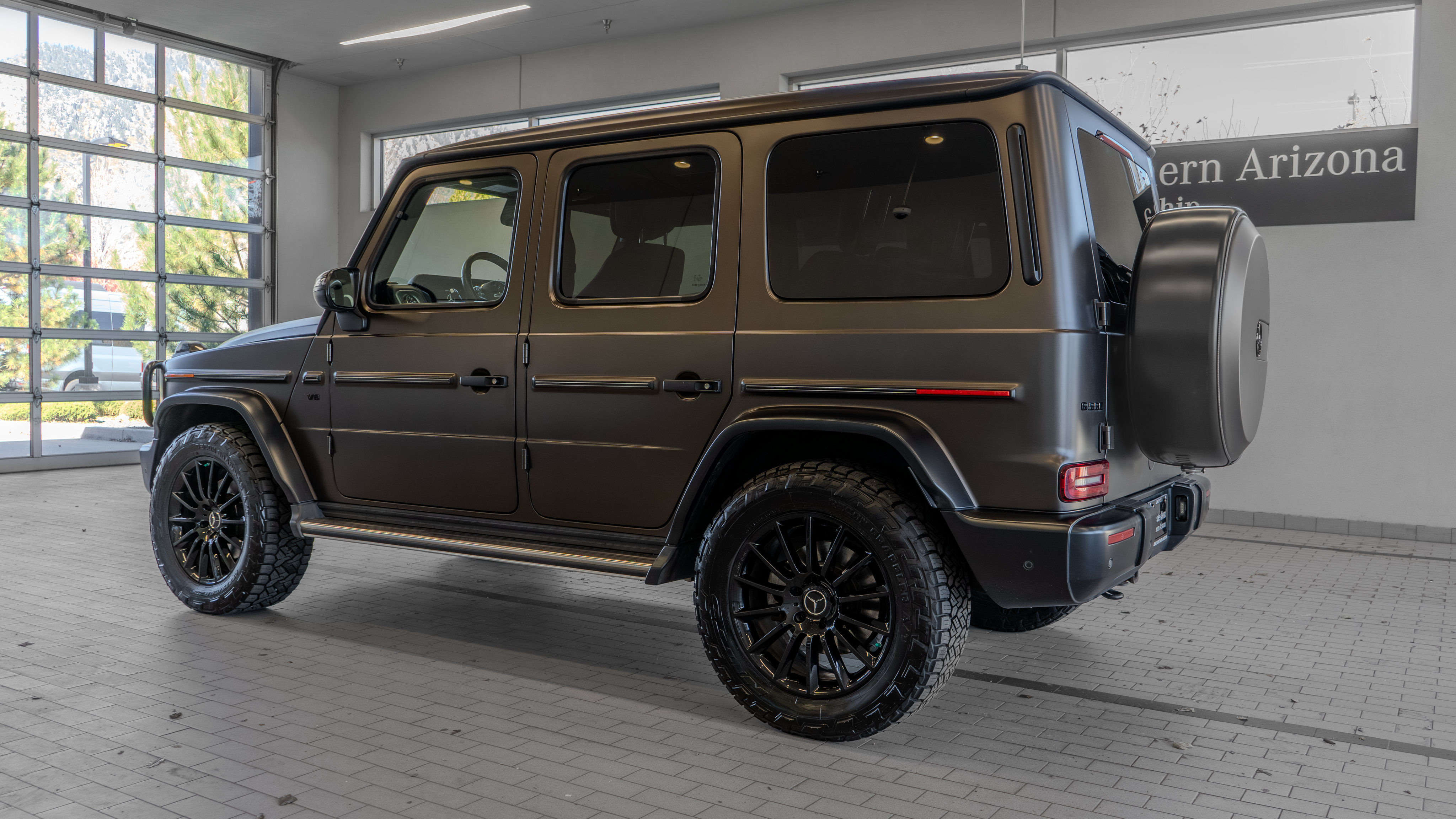 Used 2023 Mercedes-Benz G 550 image 13
