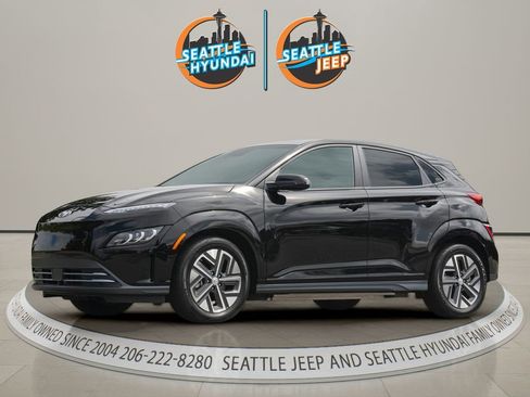 Used 2023 Hyundai Kona SE FWD image 1