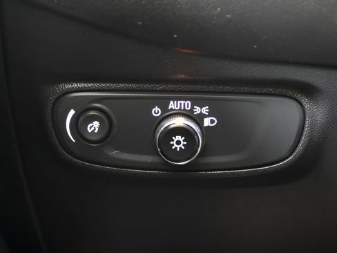 Used 2023 Chevrolet Equinox LS AWD/4WD image 23