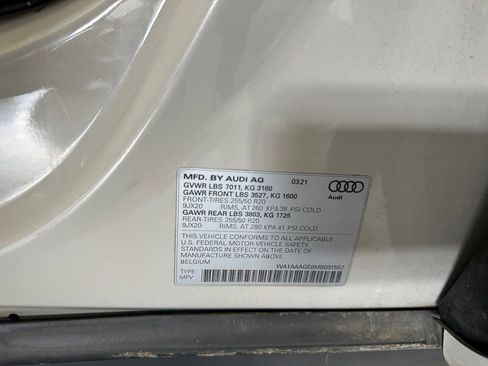 Used 2021 Audi e-tron Premium w/ Convenience Plus Package image 36