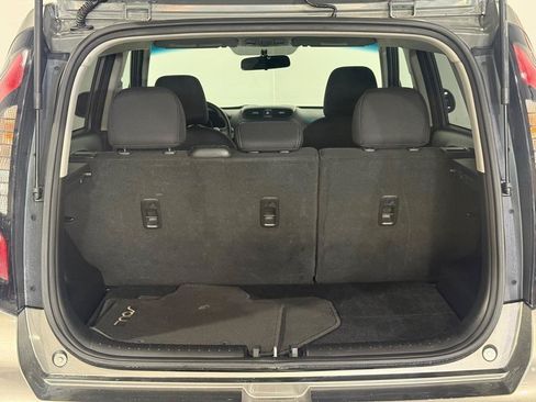Used 2017 Kia Soul + FWD image 36