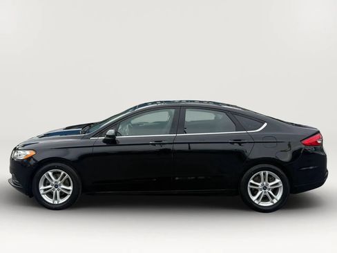 Used 2018 Ford Fusion SE w/ Fusion SE Technology Package FWD image 6