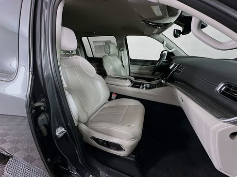 Used 2022 Jeep Wagoneer Series II image 37