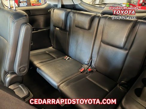 Used 2019 Toyota Highlander Limited image 11