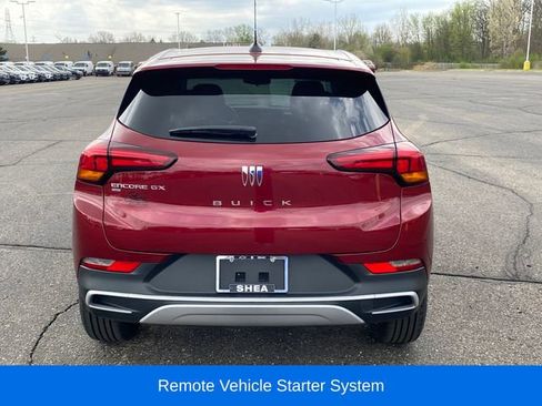 Certified 2024 Buick Encore GX Preferred w/ Comfort Package AWD/4WD image 4