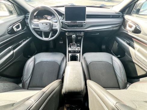 Used 2024 Jeep Compass Trailhawk image 12