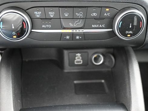 Used 2025 Ford Escape Active AWD/4WD image 14