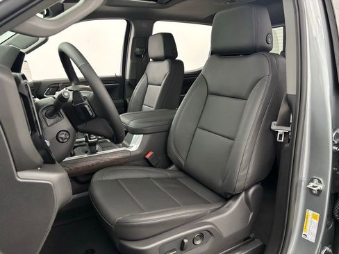 New 2026 GMC Sierra 1500 SLT w/ SLT Premium Package image 18