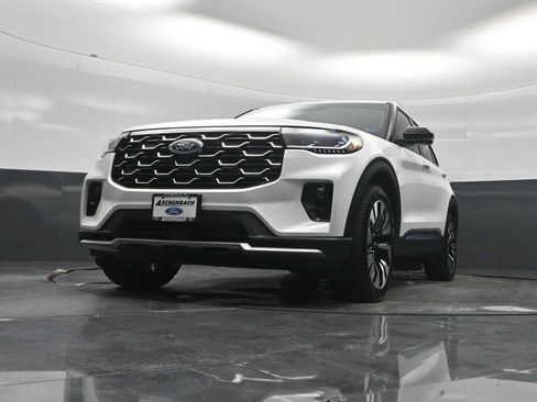 Certified 2026 Ford Explorer Platinum w/ LUX Leather Package AWD/4WD image 52