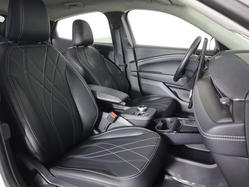 Used 2024 Ford Mustang Mach-E Select w/ Comfort Package Lite image 28