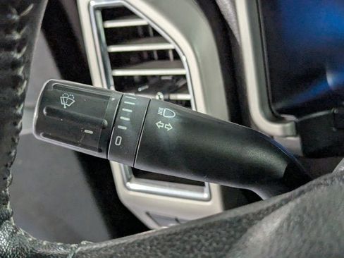 Used 2017 Ford F350 Lariat image 30