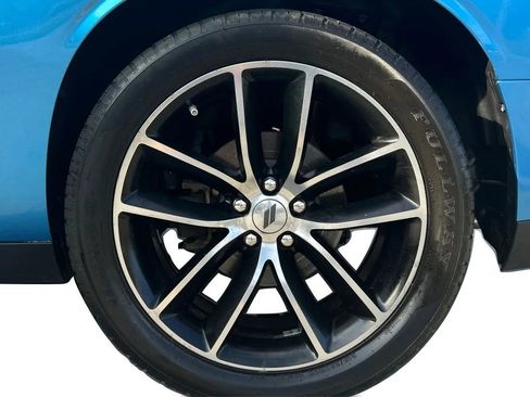 Used 2015 Dodge Challenger R/T RWD image 43