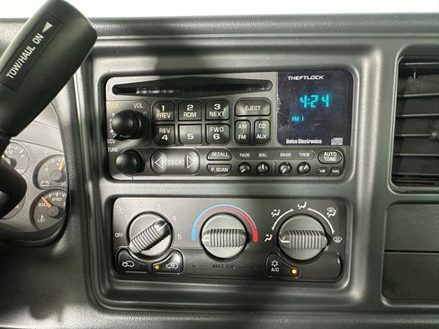 Used 2002 GMC Sierra 2500 4x4 Extended Cab HD w/ Off-Road Skid Plate Pkg image 11