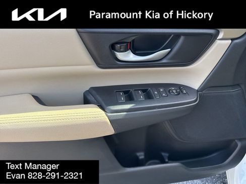 Used 2017 Honda CR-V LX image 17