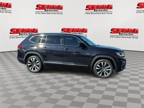 Used 2022 Volkswagen Atlas SEL Premium image 3