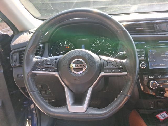 Used 2017 Nissan Rogue SL w/ SL Premium Package AWD/4WD image 16