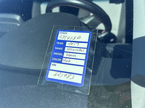 Used 2019 Hyundai Kona SE image 11