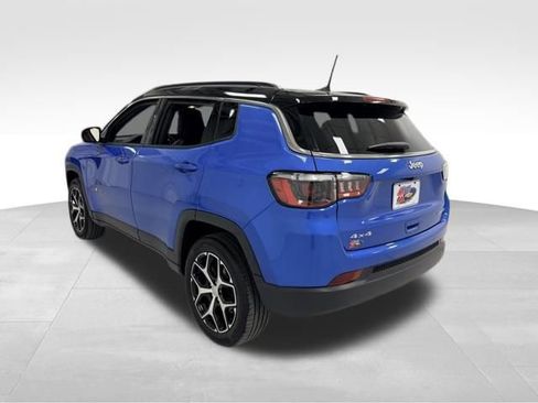 Used 2024 Jeep Compass Limited image 3