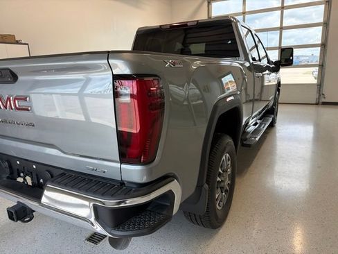 New 2026 GMC Sierra 2500 SLT w/ SLT Convenience Package AWD/4WD image 15
