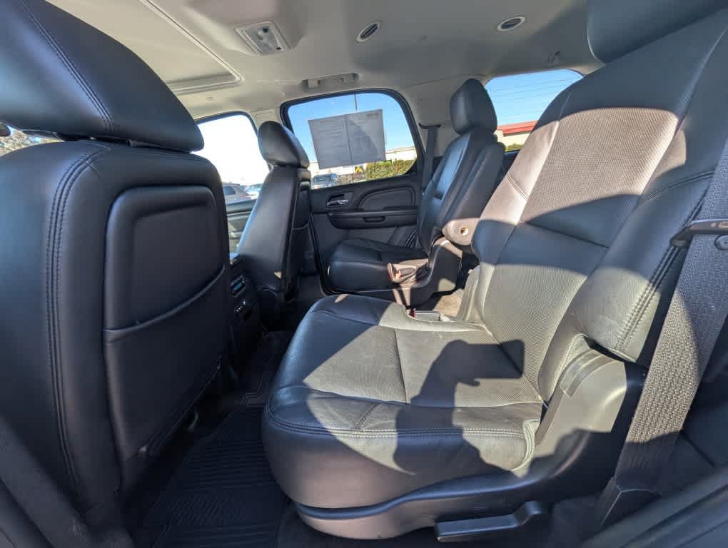 Used 2014 Cadillac Escalade Luxury AWD/4WD image 28