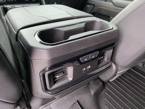 Used 2024 GMC Sierra 1500 AT4 w/ Technology Package AWD/4WD image 6