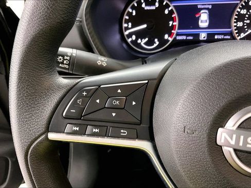 Used 2024 Nissan Sentra SV FWD image 10