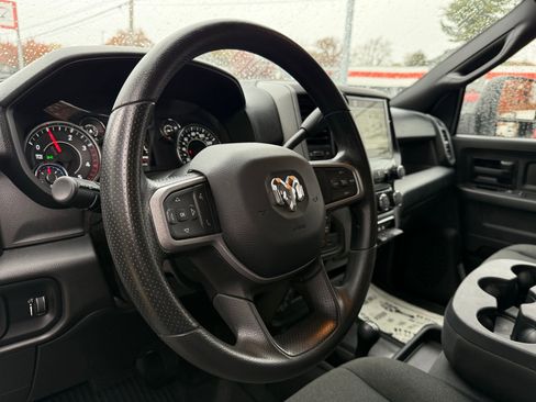 Used 2024 RAM 3500 Tradesman w/ Convenience Group image 34