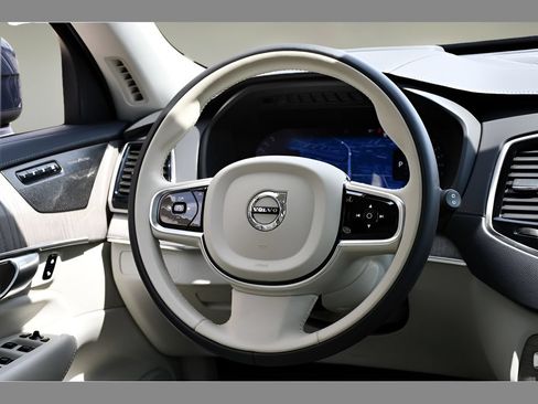 Certified 2024 Volvo XC90 B6 Ultimate w/ Protection Package Premier AWD/4WD image 18