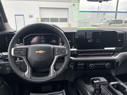 New 2026 Chevrolet Silverado 1500 LTZ w/ LTZ Premium Package AWD/4WD image 14