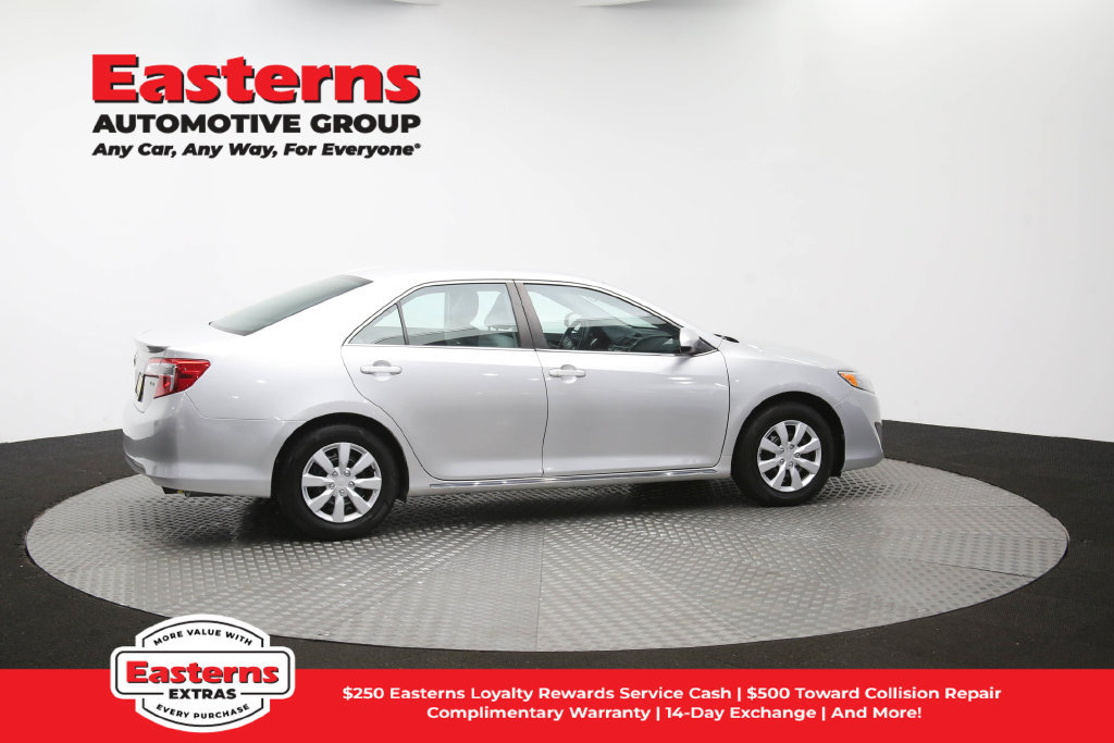 Used 2014 Toyota Camry LE FWD image 44