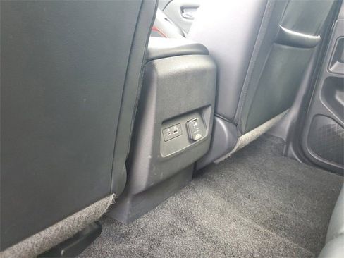 Used 2023 Nissan Frontier PRO-4X w/ Pro-4X Premium Package image 10