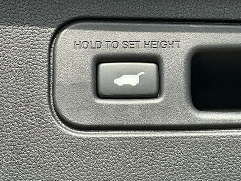 New 2025 Honda Pilot Touring image 7