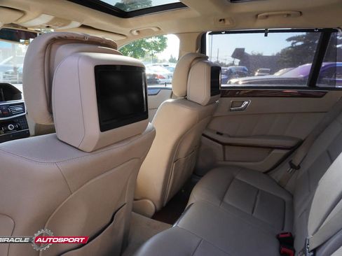 Used 2011 Mercedes-Benz E 350 4MATIC Wagon image 27
