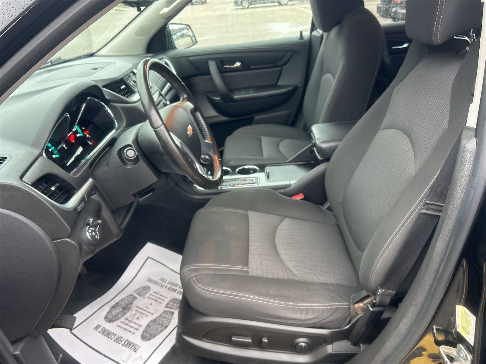 Used 2017 Chevrolet Traverse LT w/ Style and Technology Package AWD/4WD image 7
