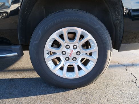 Used 2020 GMC Yukon SLT w/ Open Road Package image 12