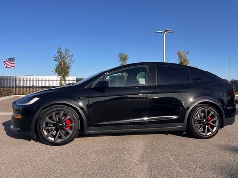 Used 2024 Tesla Model X Plaid image 2