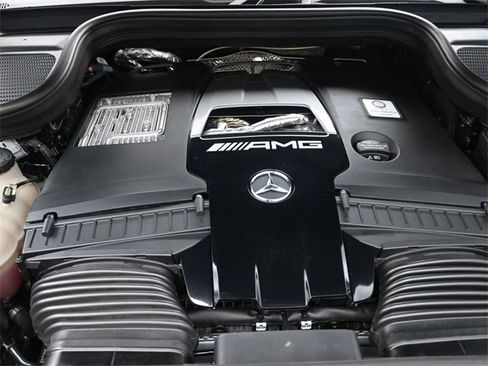Used 2024 Mercedes-Benz GLS 63 AMG 4MATIC image 33
