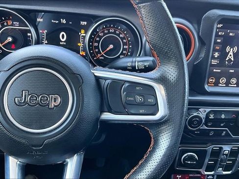 Used 2023 Jeep Gladiator Mojave w/ Cold Weather Group AWD/4WD image 11